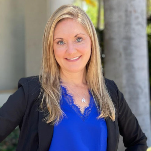 Photo of Heather L. Apicella