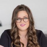 Photo of Nicole Loughlin