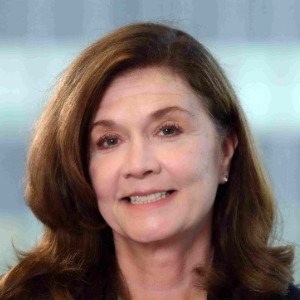 Photo of Leslie Kalmbach