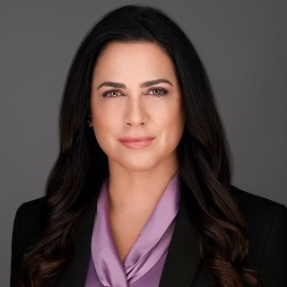 Photo of Lorri Lomnitzer